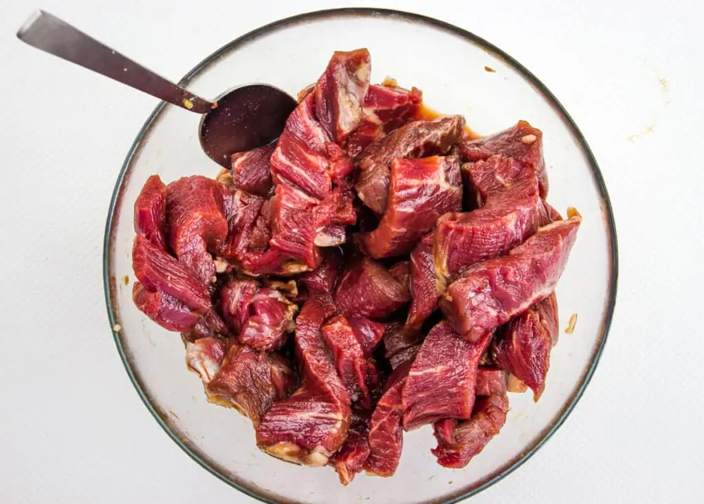 marinating beef in soy and rice wine vinegar
