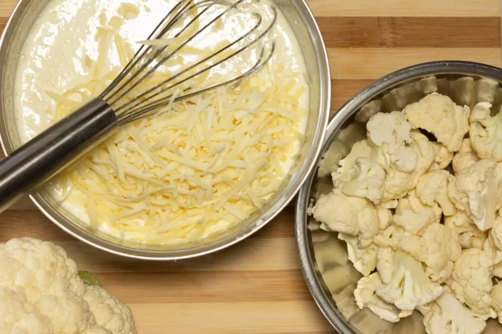 cauliflower no-mac n cheese mixing in cheese