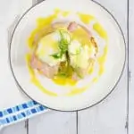 keto eggs benedict chaffle