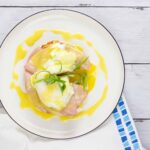 keto eggs benedict chaffle