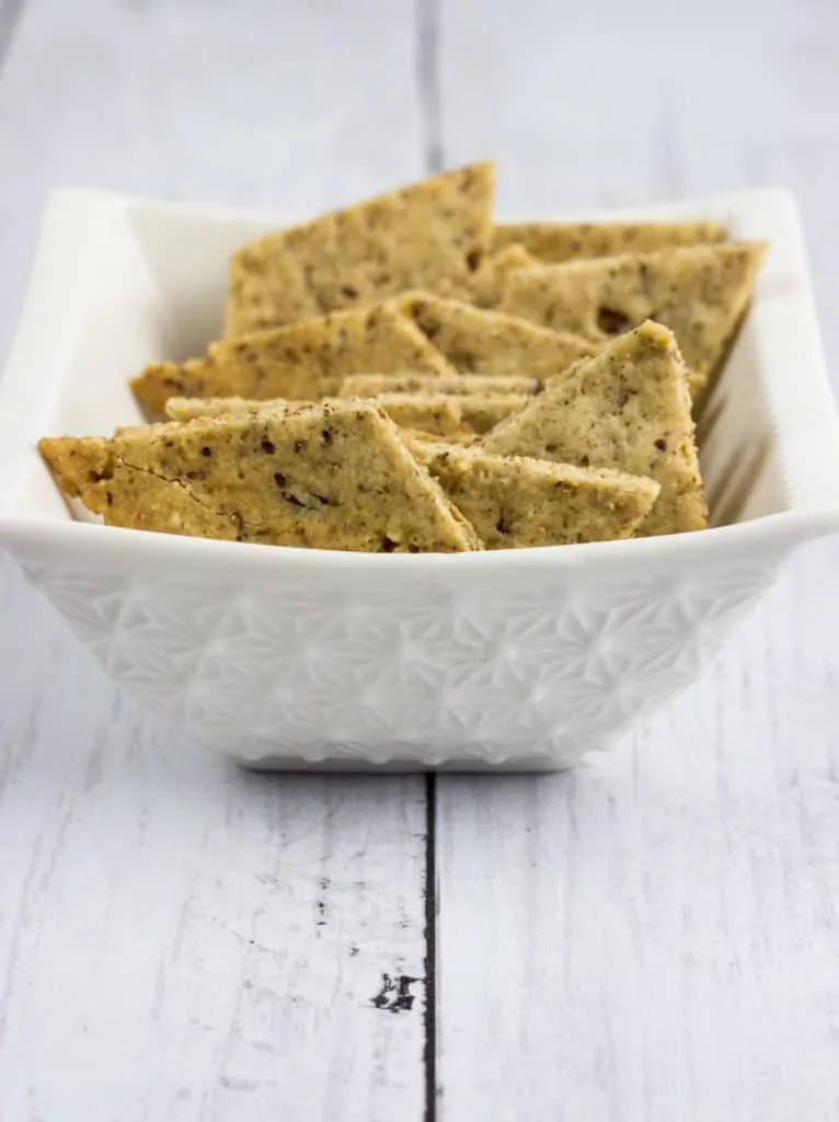 keto nut crackers in a white bowl