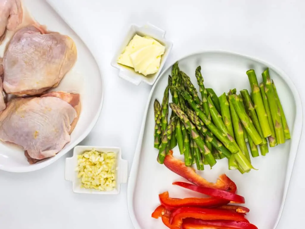 prepped ingredients to make keto garlic chicken skillet