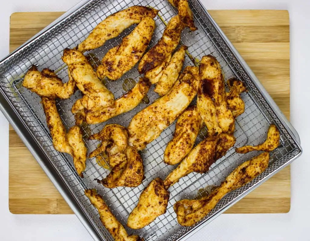 cooked air fryer fajita chicken meat in the basket