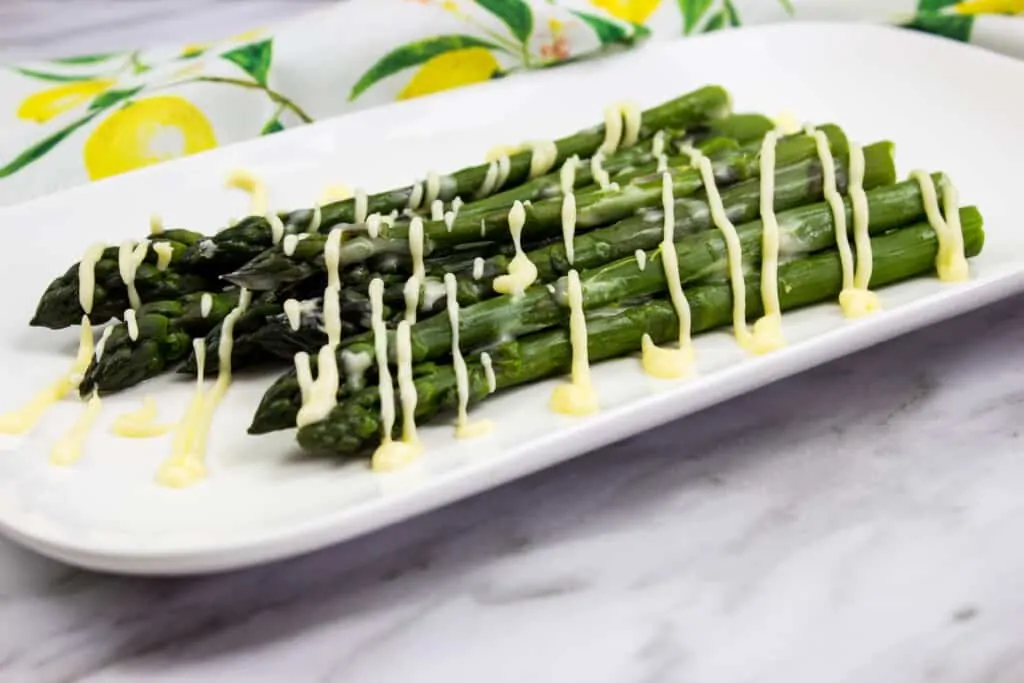 easy keto asparagus with lemon sauce