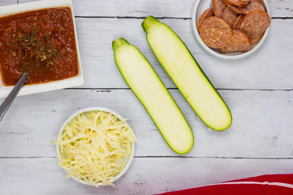ingredients to make zucchini pizza boats
