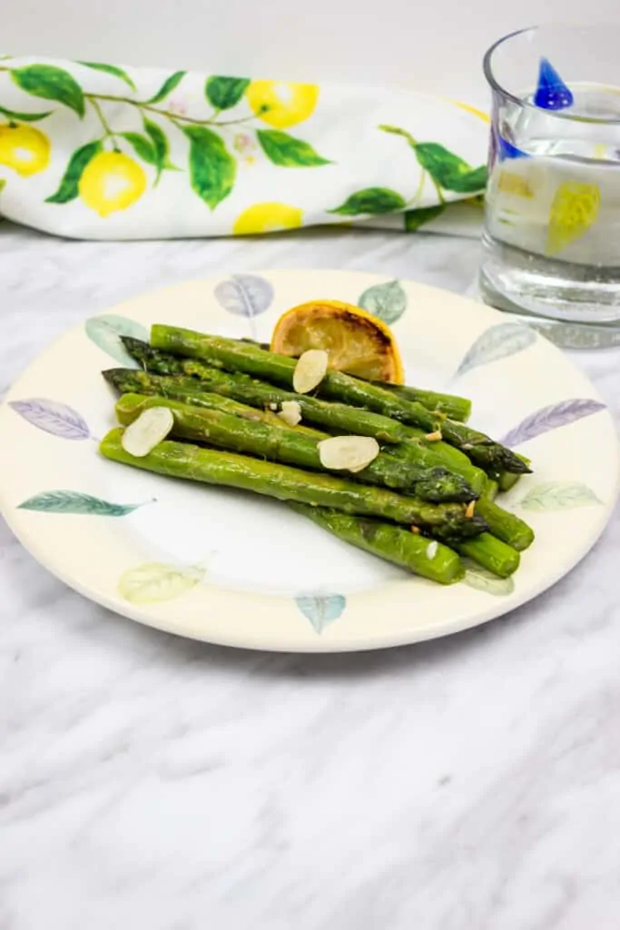 keto pan roasted asparagus on a plate