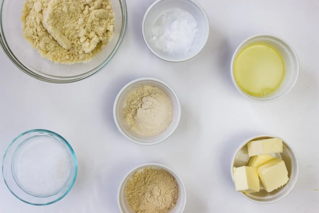 ingredients to make keto pie dough