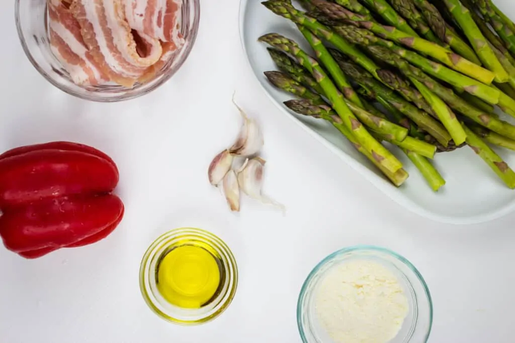 ingredients to make keto cheesy baked asparagus