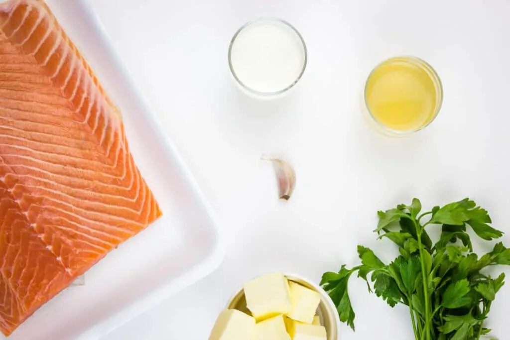 ingredients to make keto salmon with lemon butter sauce