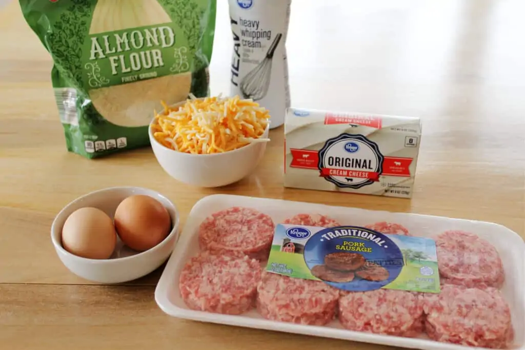 ingredients to make keto breakfast sandwiches with sausage