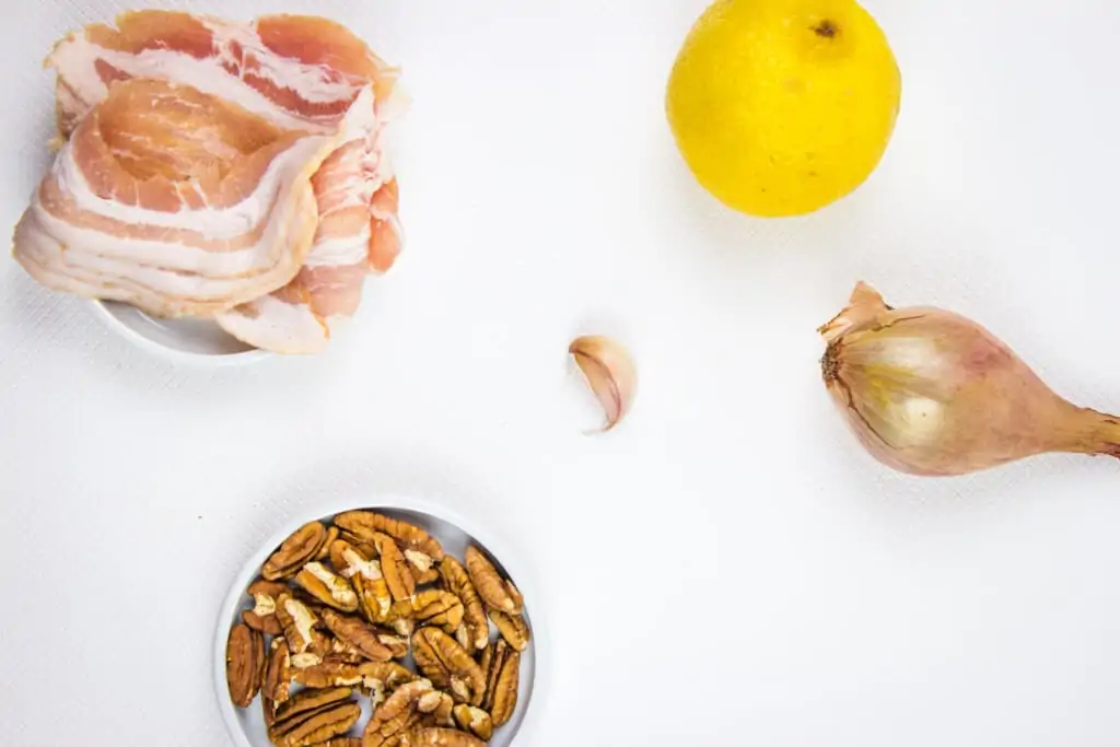 Ingredients to make keto asparagus & green beans.