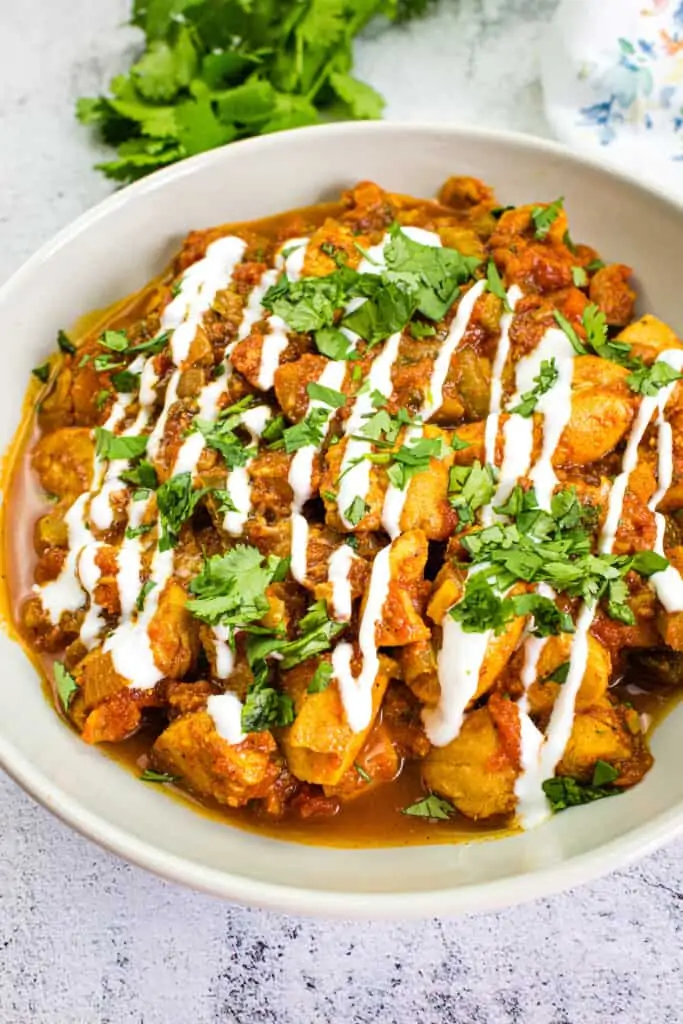 keto chicken chili in a serving bowl