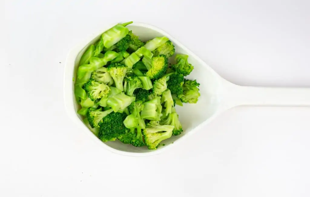 blanched broccoli