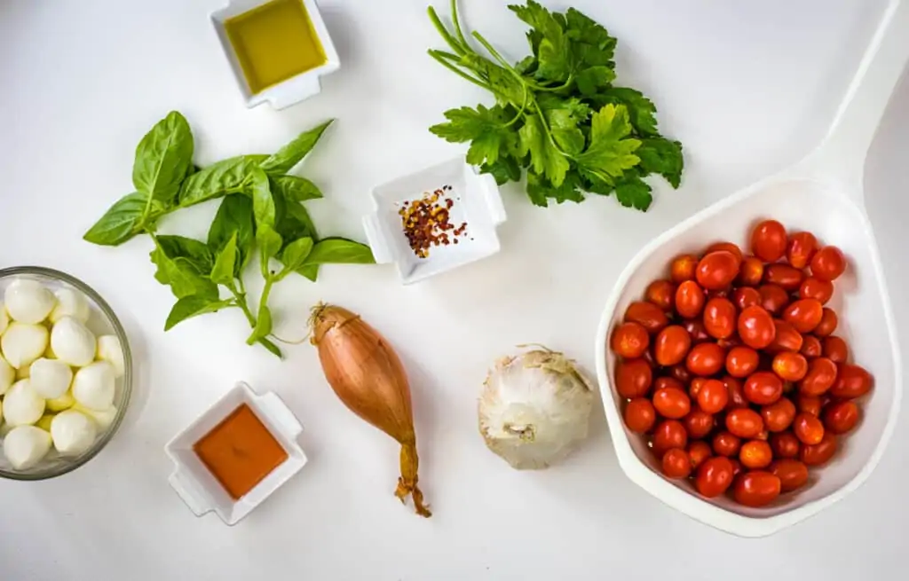 Ingredients to make keto caprese salad.