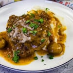 keto salisbury steak with mushroom sauce