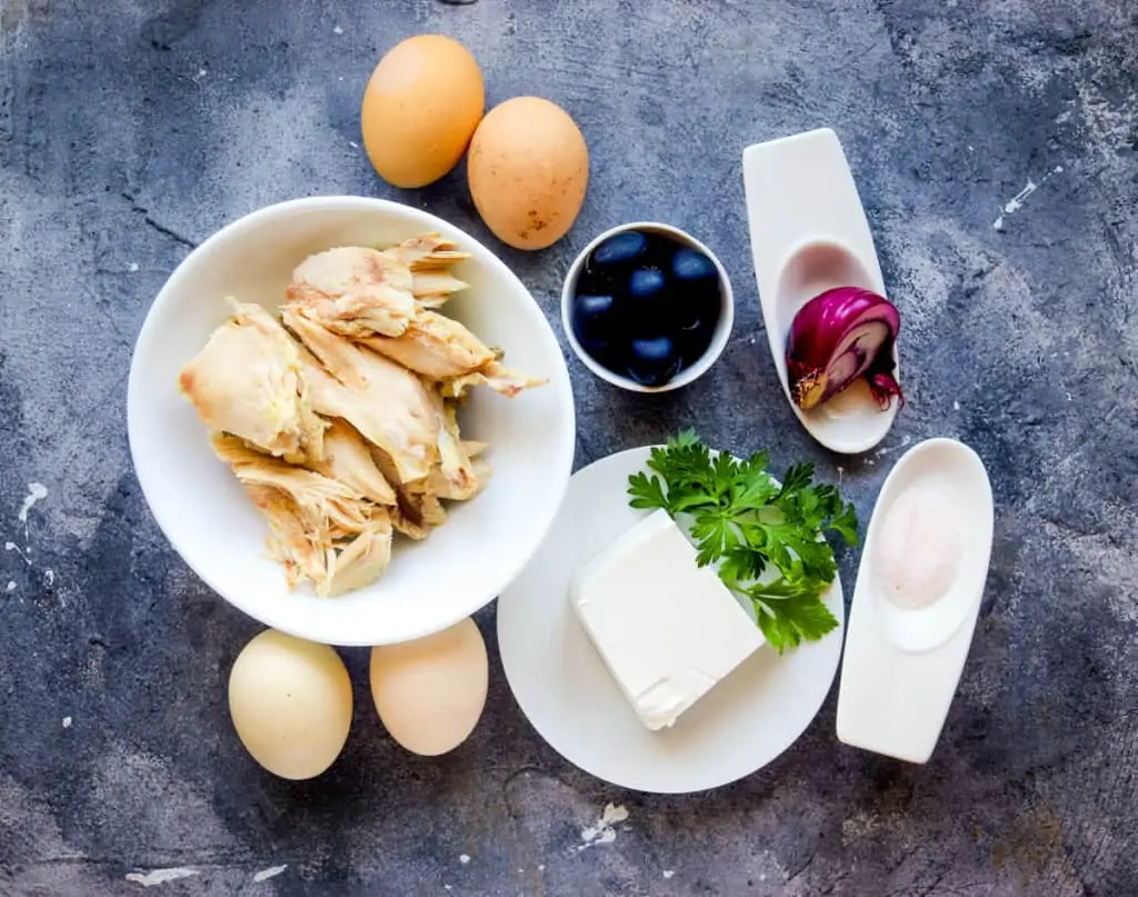 Ingredients to make keto spider deviled eggs.