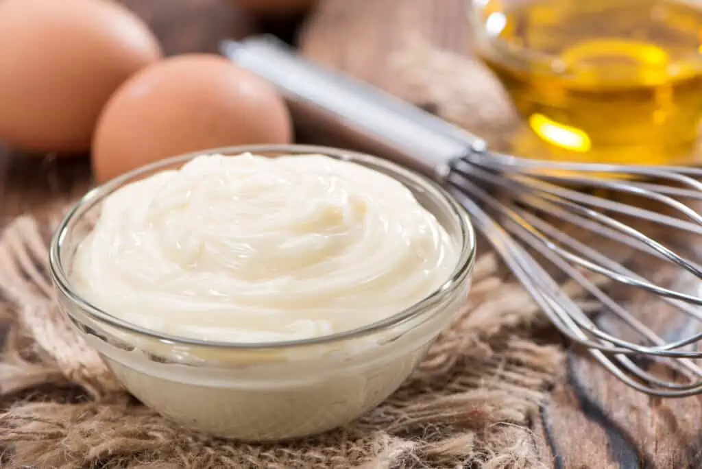 is mayo keto? whipped mayo in a bowl
