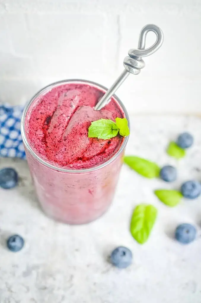 keto blueberry smoothie in a glass